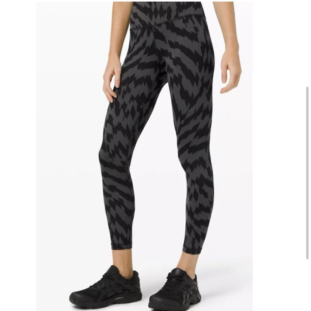 Lululemon Align Legging - Black/Grey Zig Zag - 6